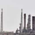 السعودية ستواصل تخفيض إنتاجها النفطي